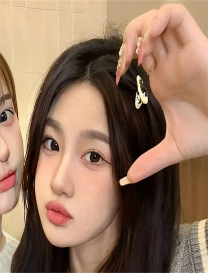 口碑爆款：咋整呢呵呵第2季音乐的配乐艺术与情感渲染——感人至深的情感表达