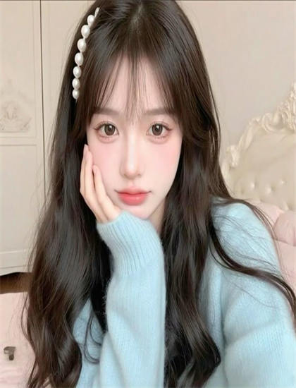 《女超人/超级少女 第六季》电影与电视剧比较：媒介差异与叙事特点